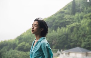 《旅途中的日子》剧照：沈恩敬与河合优实亮相