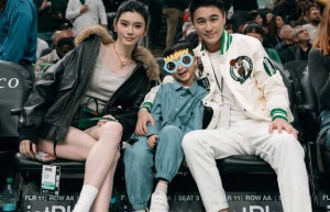 何猷君奚梦瑶《庆生》6岁子 温馨家庭合影