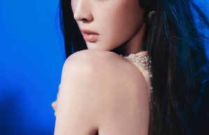 娜扎金色长裙，时尚华丽闪耀