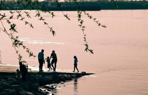 《千金不换》百度云网盘迅雷BT资源国语版无剪切版（BD720P/3.4G-MKV）