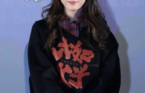 国内AI科幻电影《首作》荣获大奖，终于上映！