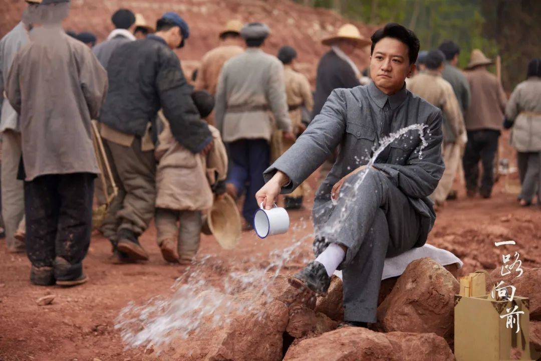 《一路向前》大结局：沙凯的洗白让人无法理解，罗向前和叶岚幸福美满，而他却沉浸在悲情之中！