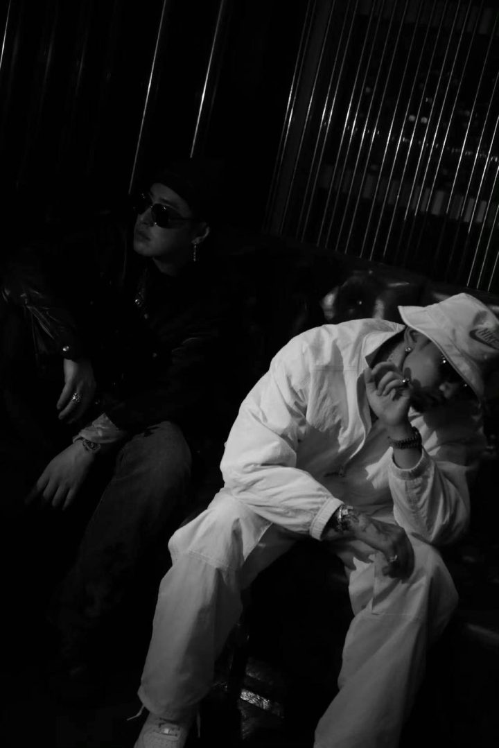 潘玮柏与马思唯首次携手合作，共同打造单曲《Feel Like Drake》，引领全新音乐潮流-2