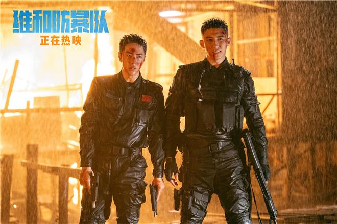 《维和防暴队》票房突破3.85亿，成为五一档头号佳片，片段曝光-1