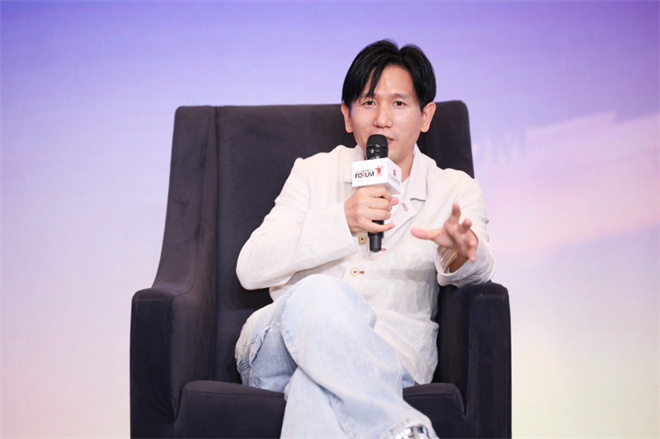 导演亮相上影节表达对赵丽颖与辛芷蕾的赞赏 - 乔妍内心故事-1