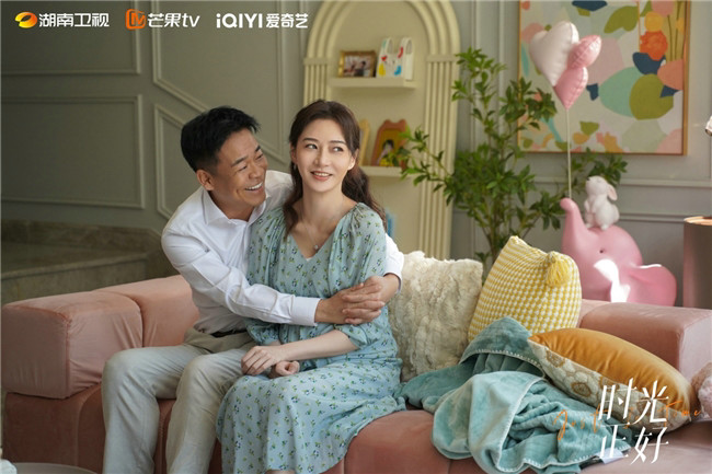 《时光正好》首播收视率第一，秦海璐保剑锋在表达爱与治愈中深刻诠释家庭的真谛-1