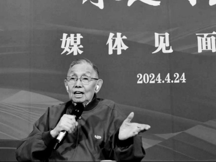 北京人艺第二任院长刘锦云因病辞世，《永定门里》成遗作-1