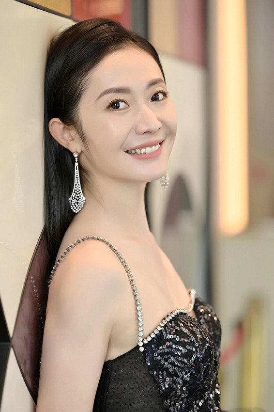 杨斯新剧《检察官与少年》杀青，再次展现其出色演技-3