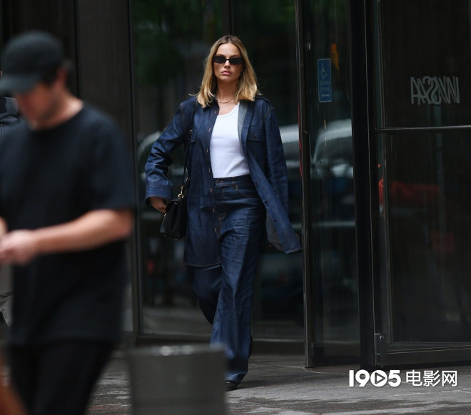 8年婚姻喜迎，玛格特·罗比宣布怀孕！-1