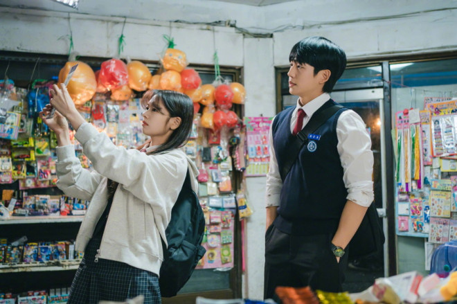 揭秘丁海寅和郑素敏出演的高中生 《妈妈朋友的儿子》 剧照曝光-1