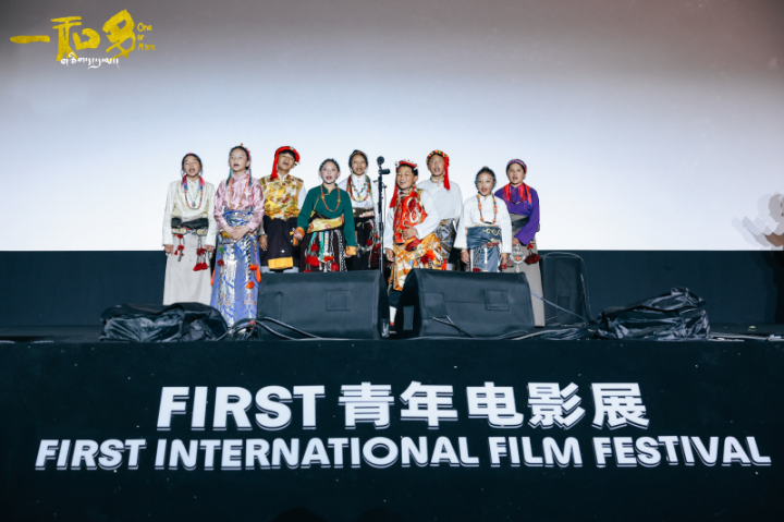 《一和多》纪录电影将于8月8日正式上映，探索高原童声-2