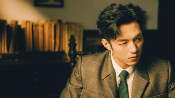 杨业明新作《她的伪装》引发好评潮流，以“表里不一”搅扰乱世风云-1