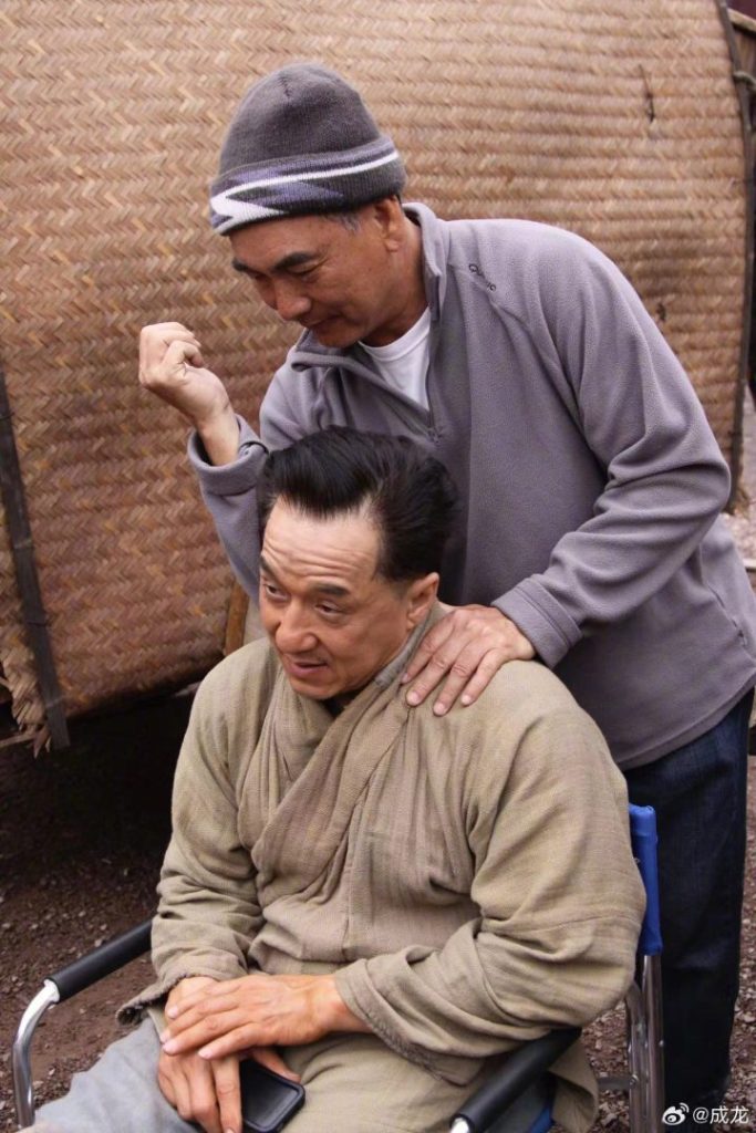 成龙再次发表文章悼念元奎 追溯青春岁月：永远怀念你！