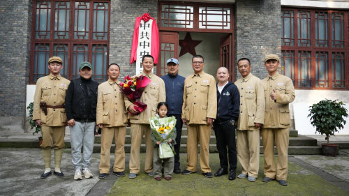 导演王伟民：利用艺术捍卫革命理想，铸创作灵魂，圆满收官《走向大西南》-1