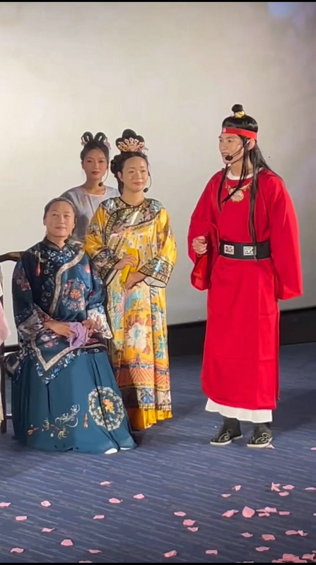 周仁亮首挑大梁，话剧《红楼梦》贾宝玉惊艳亮相-2