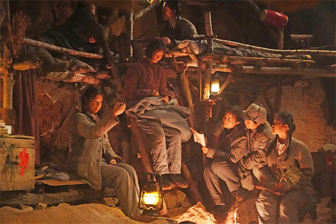 电影《大突围》将于10月25日正式上映 热血青年齐心挺进 抗击荣耀前行-2