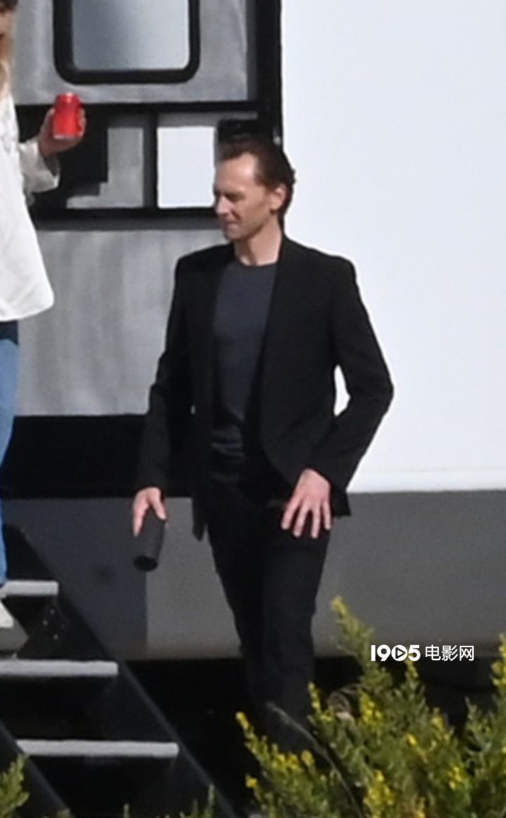 抖森亮相巴塞罗那，《夜班经理》第二季火热拍摄中-1