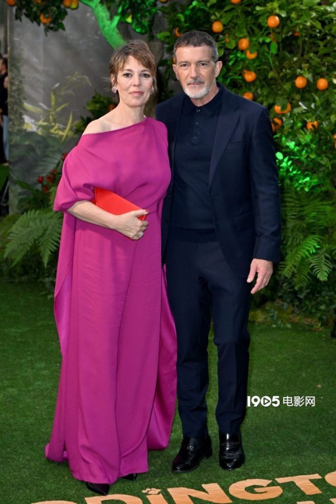 《帕丁顿熊3》伦敦首映，主创本·卫肖绿毯亮相