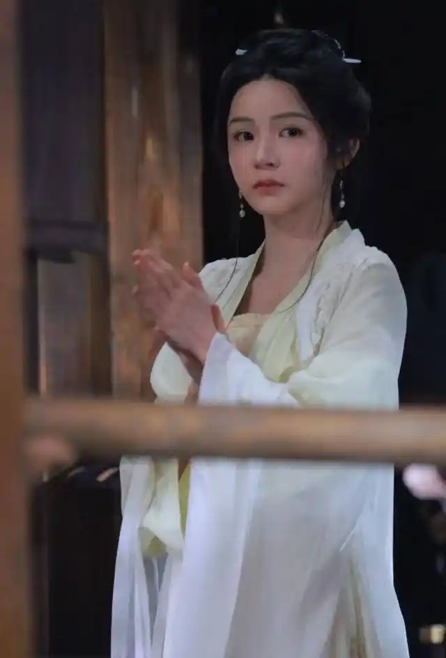 《月鳞绮纪》风采无双，饶嘉迪颜值实力双在线-1