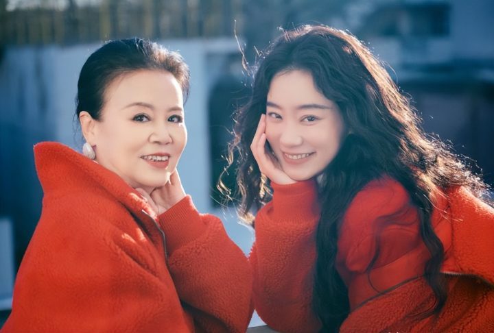 母女同框：张小斐妈妈颜值高-2