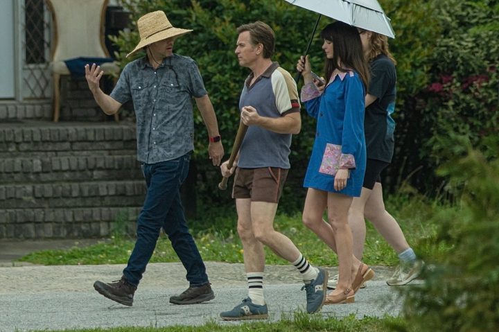 《鲜花谷街》延期上映，海瑟薇与伊万联手再续前缘-1