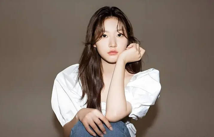 金赛纶父亲谈女儿“隐婚”谣言：心理创伤严重-1