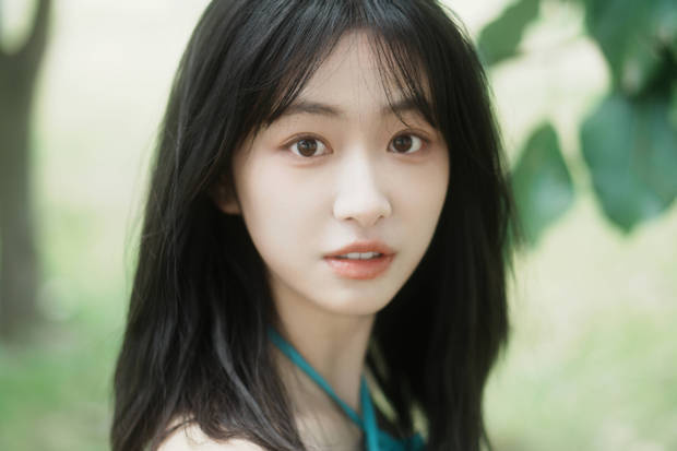 杨肸子《吊带裙》洱海边，清纯可爱自由行-1