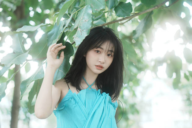 杨肸子《吊带裙》洱海边，清纯可爱自由行-5