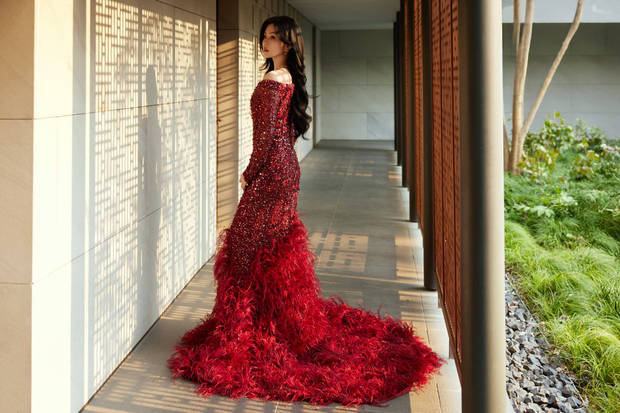 刘诗诗红裙镶钻，如焰火女神降临-1