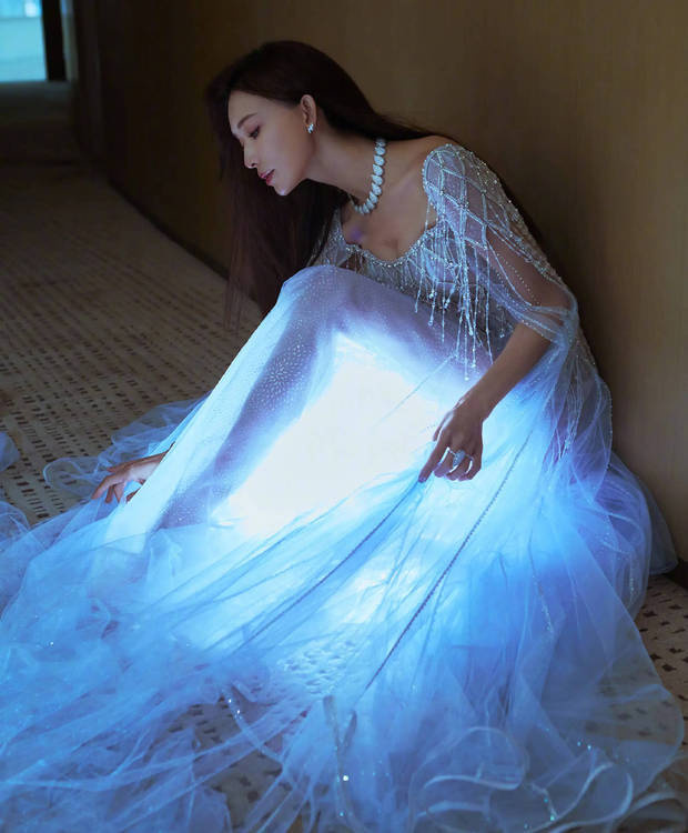 林志玲穿《珠链》仙女裙 温柔闪耀全场-2