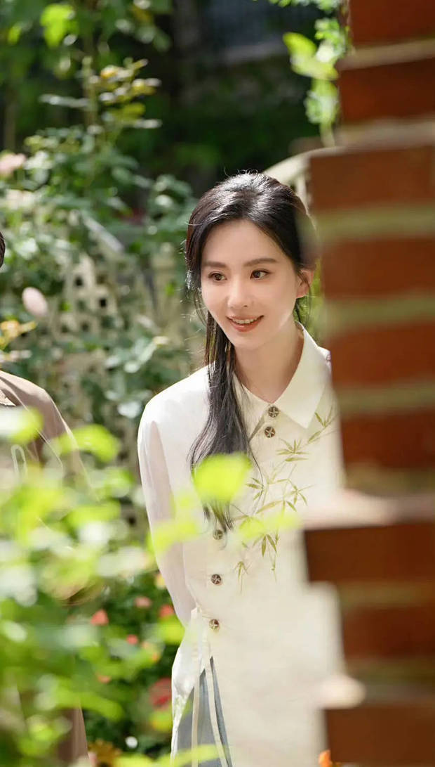 刘诗诗白衣竹簪,演绎东方清冷仙气-1 刘诗诗白衣竹簪,演绎东方清冷仙气-1