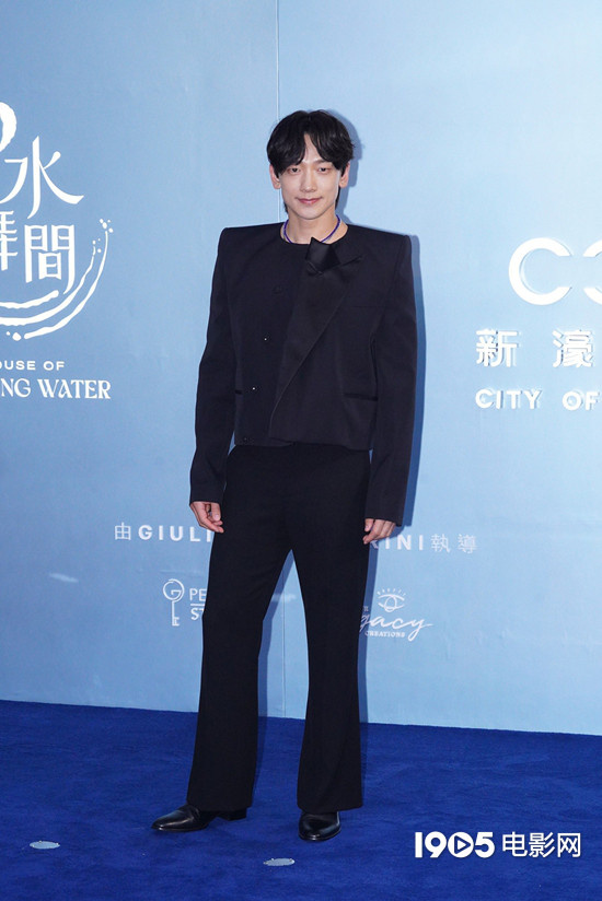 《水舞间》盛大开幕,刘嘉玲、舒淇、李冰冰等明星亮相-3 《水舞间》盛大开幕,刘嘉玲、舒淇、李冰冰等明星亮相-3