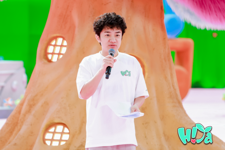 《嗨芽儿爱世界》儿童音乐剧青岛开拍 央视动漫共筑奇幻成长路-2 《嗨芽儿爱世界》儿童音乐剧青岛开拍 央视动漫共筑奇幻成长路-2