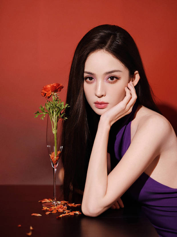 娜扎紫色露背裙亮相，性感美貌惊艳-5