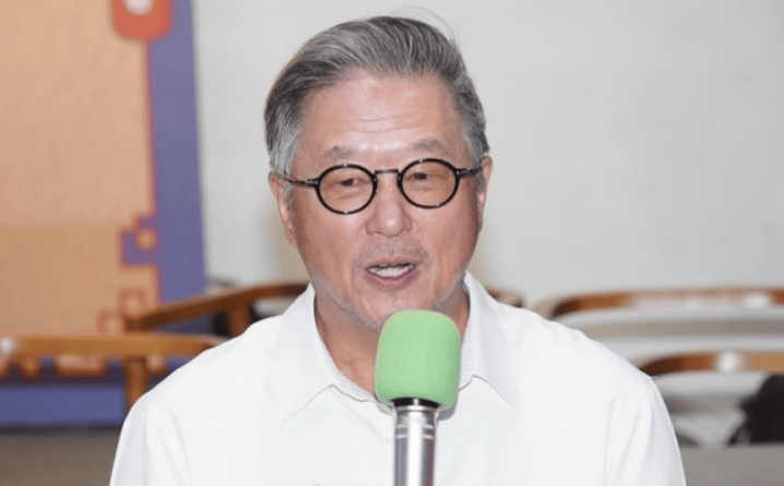 王伟忠:小S金钟奖提名,必将盛装出席-1 王伟忠:小S金钟奖提名,必将盛装出席-1