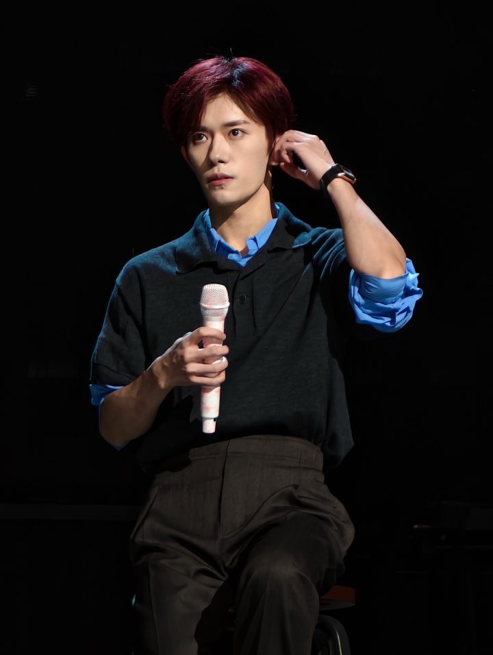 易烊千玺透露:刮痧后洗澡致高烧-1 易烊千玺透露:刮痧后洗澡致高烧-1