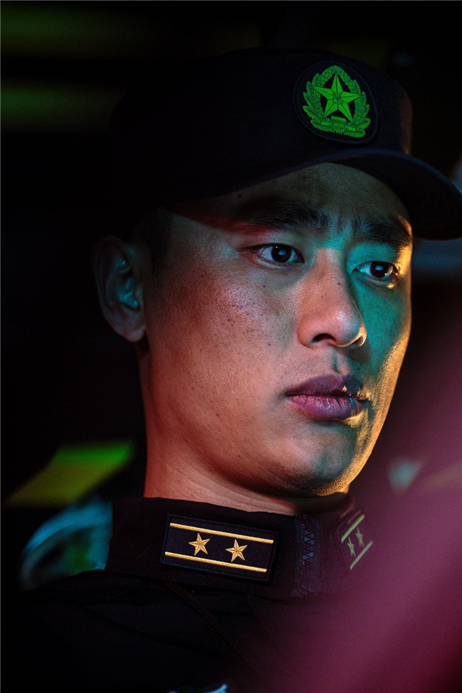 《蛟龙行动》正版高清原声版百度云【BD1280P/3.2G-MP4】迅雷资源种子下载-2