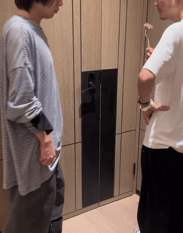 毛晓彤活动被困 急呼‘我出不去了’-2 毛晓彤活动被困 急呼‘我出不去了’-2