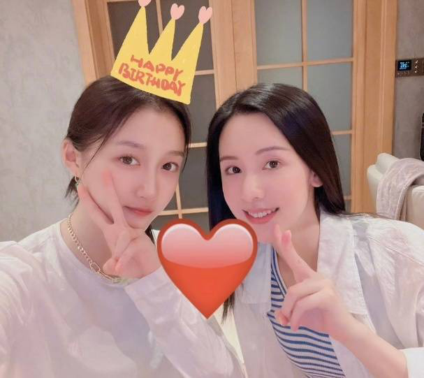 关晓彤晒照致谢陈都灵“甜蜜蛋糕”投喂,感恩称:谢谢嘟嘟-1 关晓彤晒照致谢陈都灵“甜蜜蛋糕”投喂,感恩称:谢谢嘟嘟-1