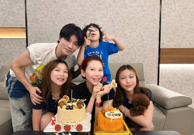 蔡少芬生日喜乐融融!张晋晒《全家福》共庆,夫妻恩爱逗趣乐翻天-1 蔡少芬生日喜乐融融!张晋晒《全家福》共庆,夫妻恩爱逗趣乐翻天-1
