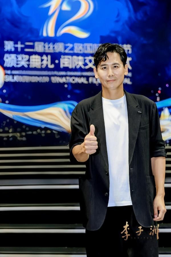 《李子洲》主创红毯首秀:丝路电影节力荐佳作-1 《李子洲》主创红毯首秀:丝路电影节力荐佳作-1